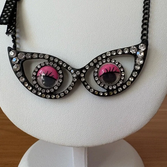 Betsey Johnson Cat Eye Glasses Dangle Earrings Rhinestone Pink Eyes - Picture 5 of 5